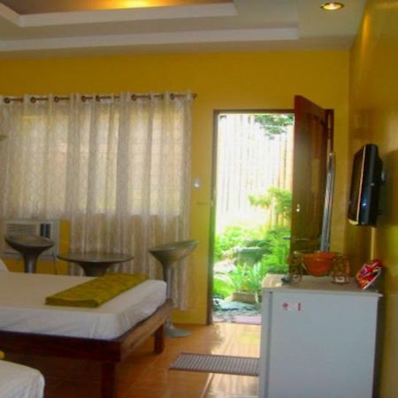 Lawaan Garden Inn Roxas City Bagian luar foto